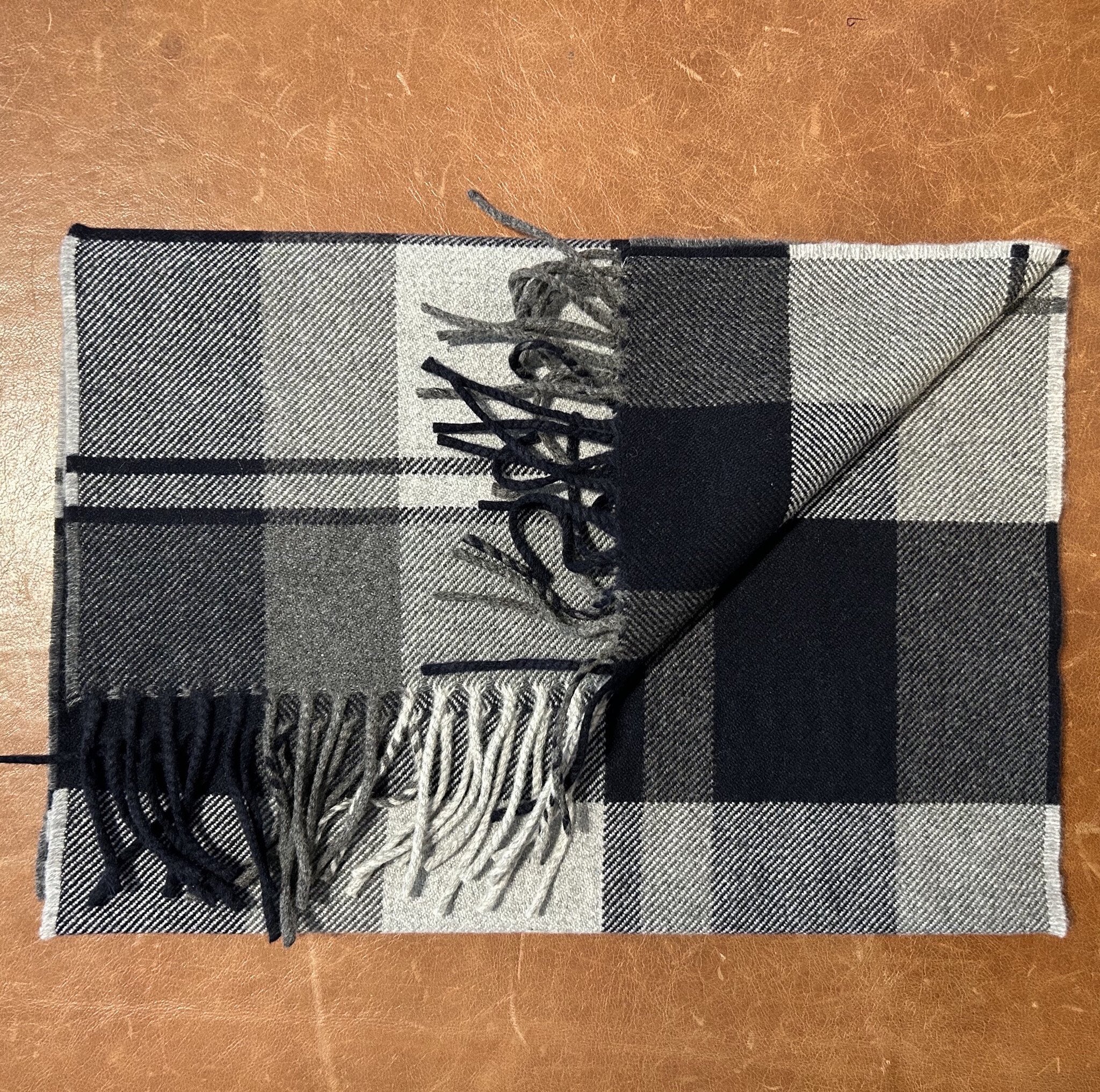 Fox flannel scarve