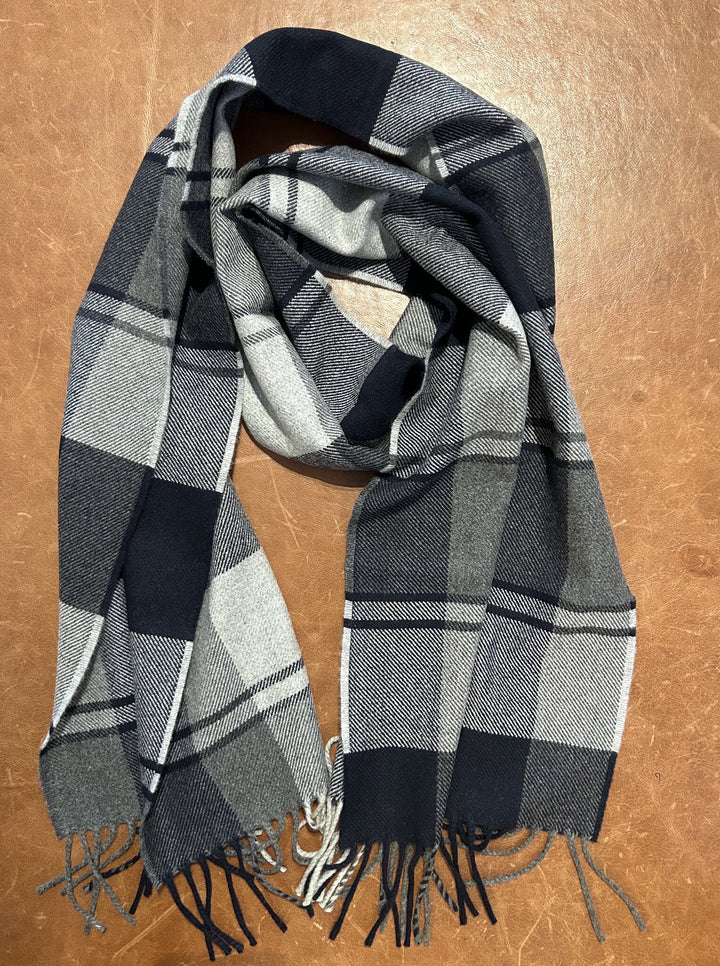 Fox flannel scarve